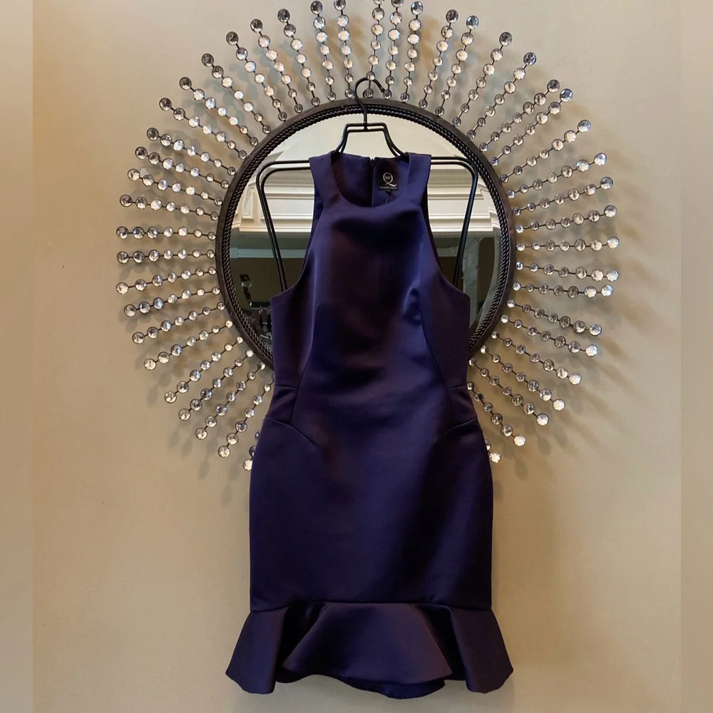 Alexander McQueen Elegant Navy Sleeveless Fitted Dress - Picture 2 of 10